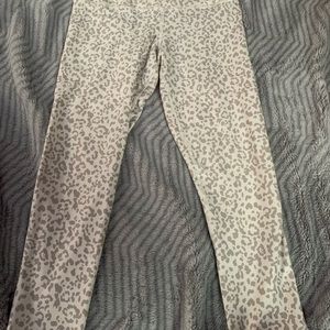 Leopard print leggings.Size:M excellent condition